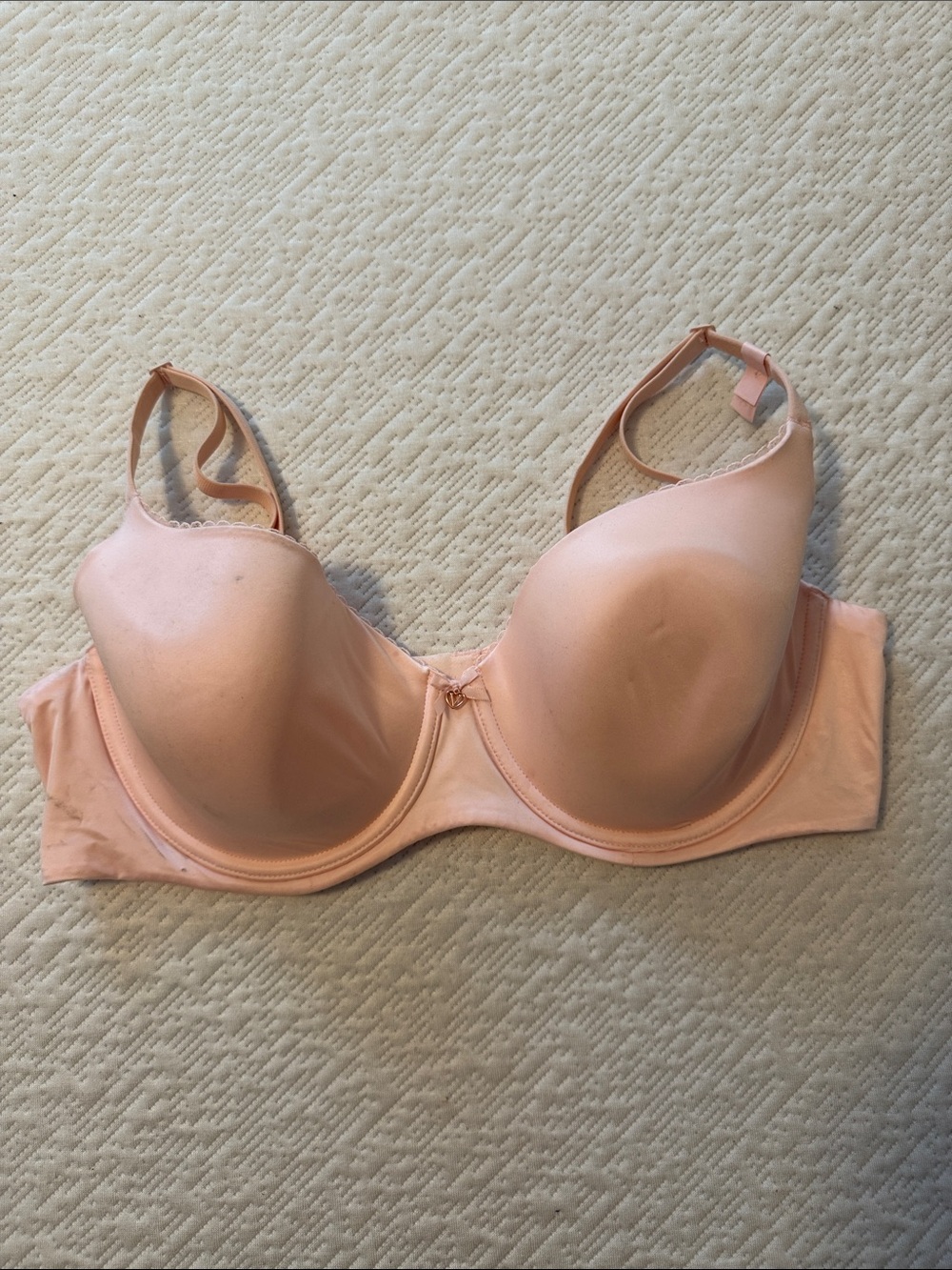 Victoria's Secret Light Pink Molded Underwire Bra 40C see note